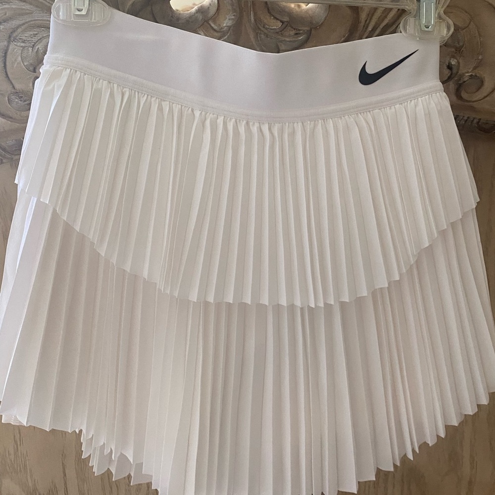 new with tags nike tennis/golf skirt!
